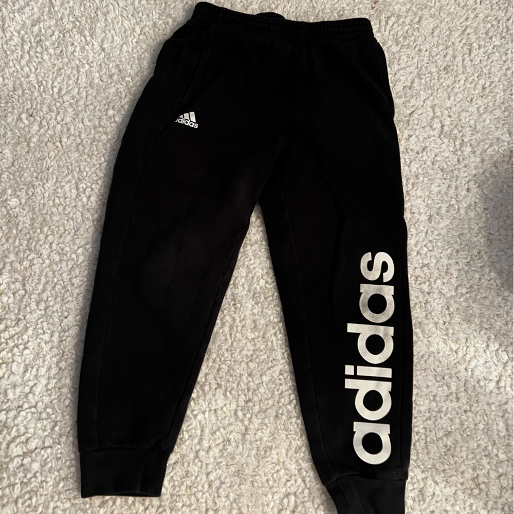 boys adidas lounge sweatpants. size 6